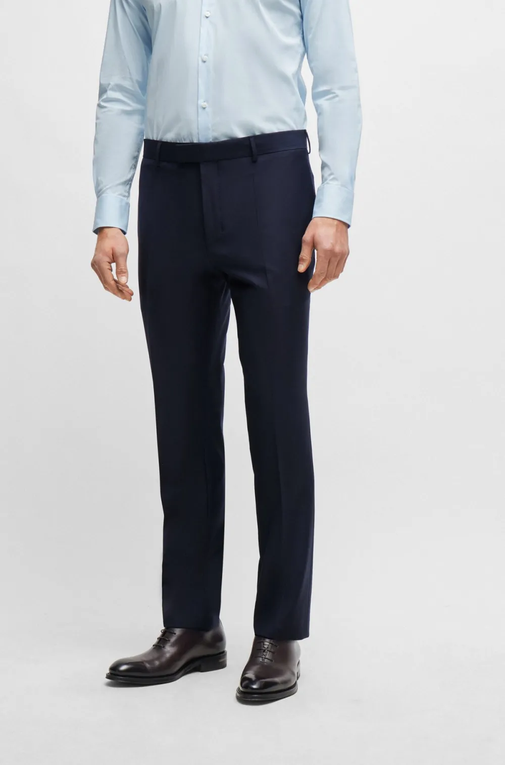 Regular-fit trousers in virgin wool with stretch