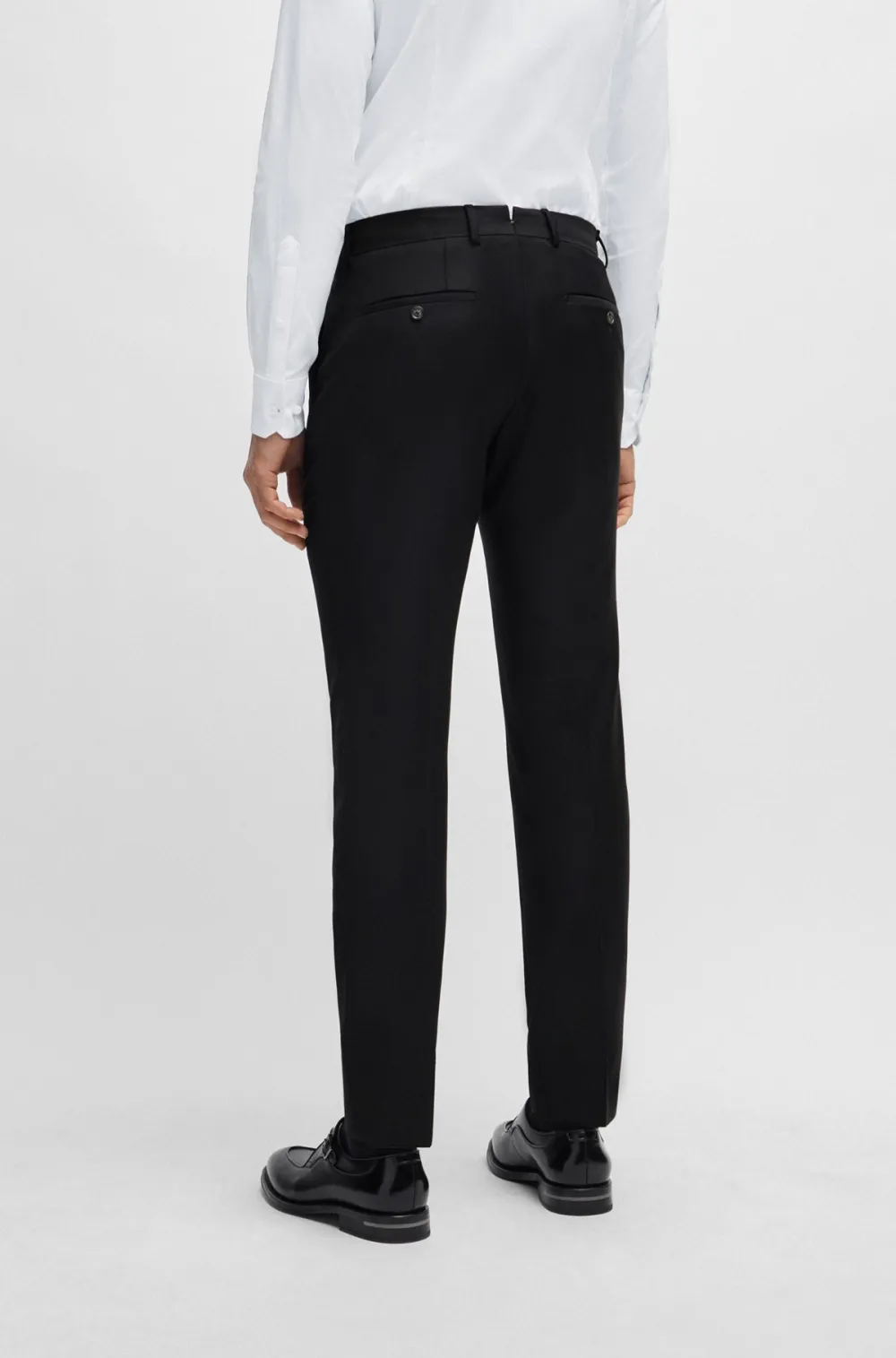 Slim-fit trousers in virgin wool with stretch