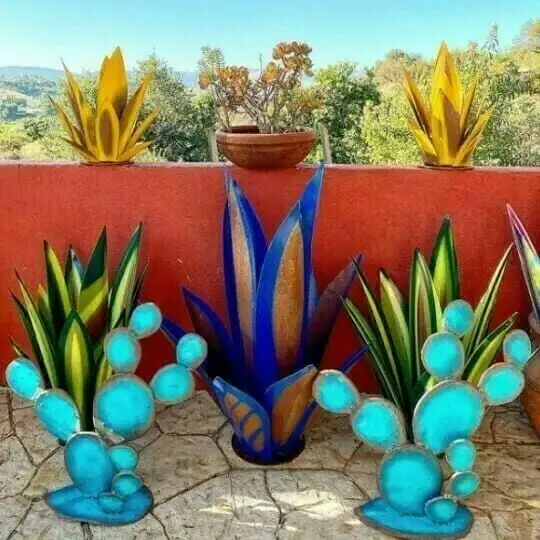 (Store Closing Sale) Waterproof Solar Garden LED Agave Lamp
