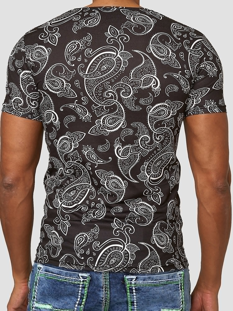 Black Cashew Flower Short Sleeve T-shirt