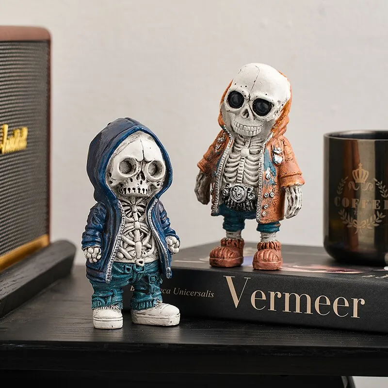 Skeleton Figurines Creative Resin Hand Crafts Statue Skull Halloween Skull Horrible Ornaments for Home Desk TV Cabinet Decor