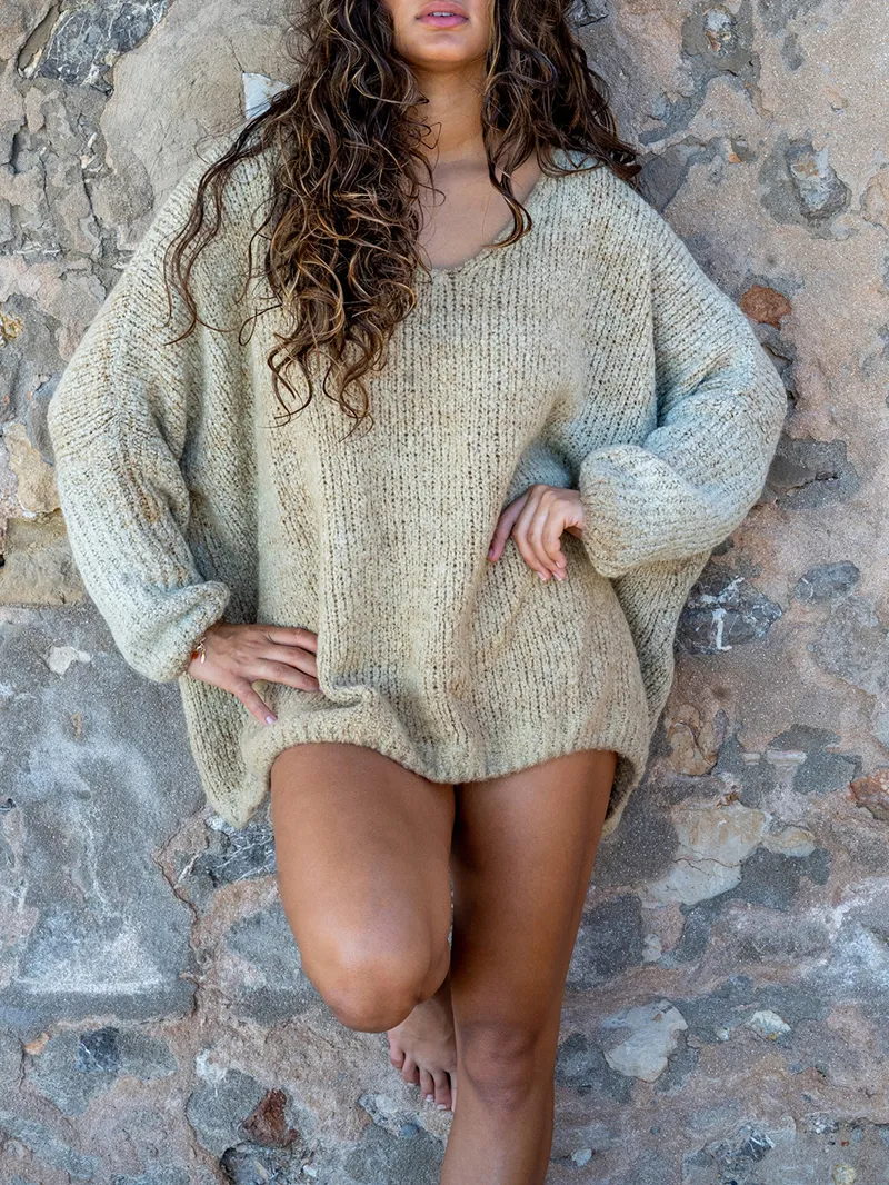 Loose casual V-neck sweater