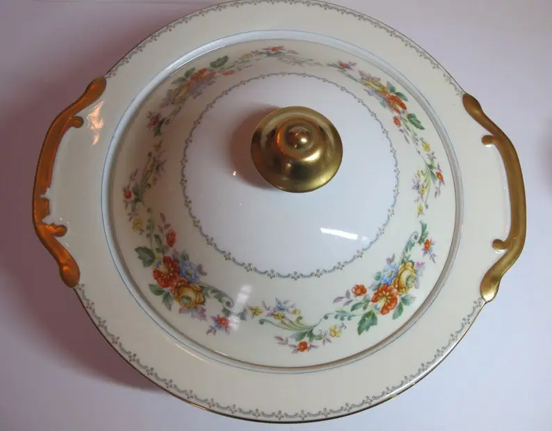 Meito China, set of serving dishes, occupied Japan, between 1945 and 1952